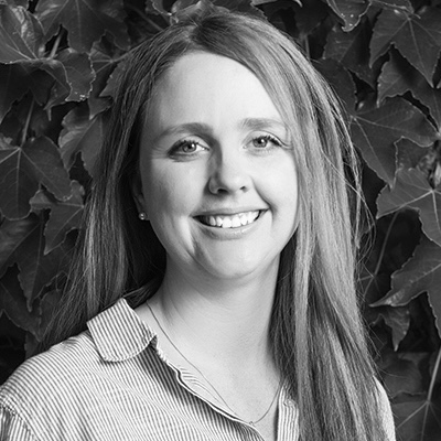 Jennifer Adams headshot